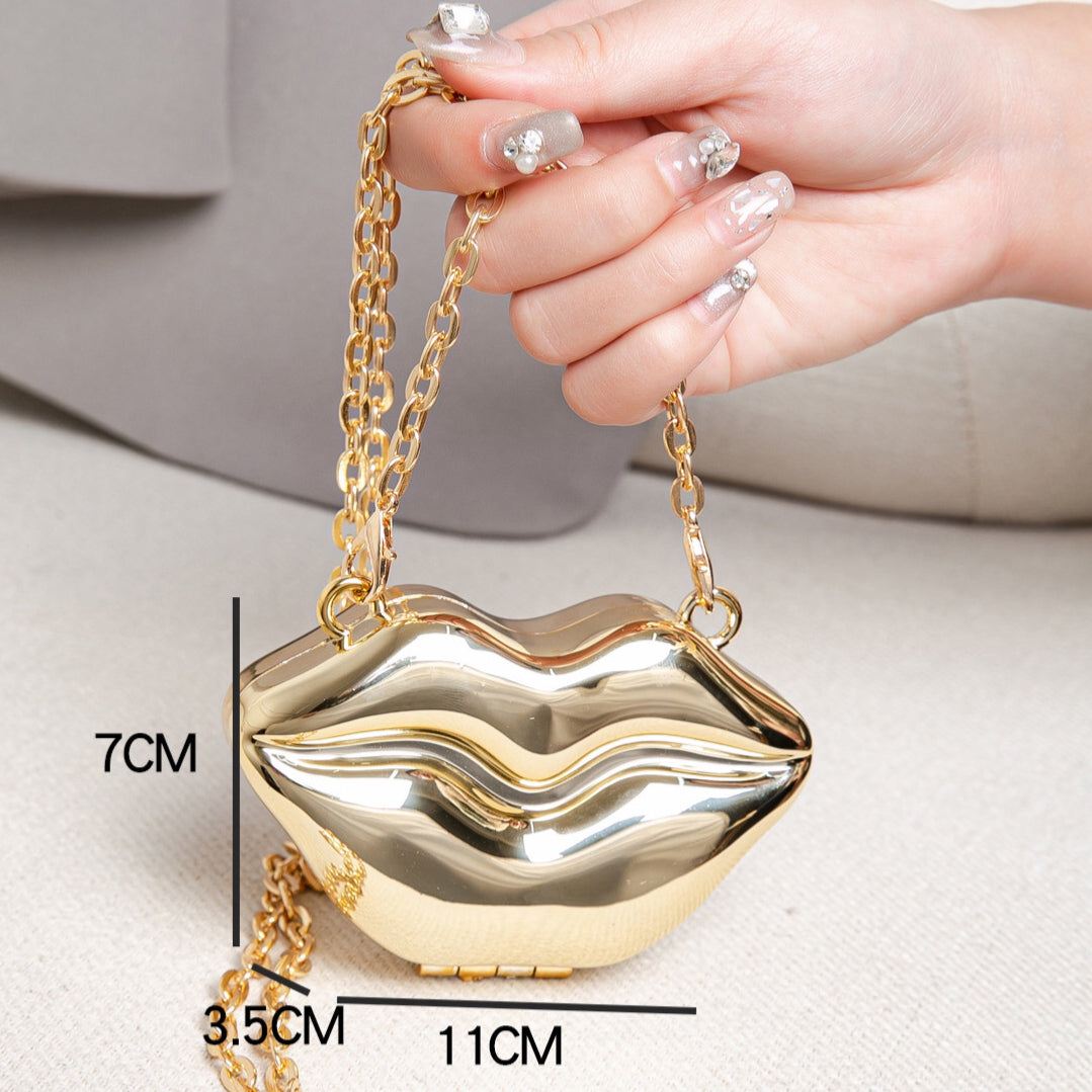 Lip Shaped Small Clutch Purse – Stylish Shinny Party Purse, Perfect for Casual Outings, Proms, and Parties – A Unique Fashion Accessory That Turns Heads