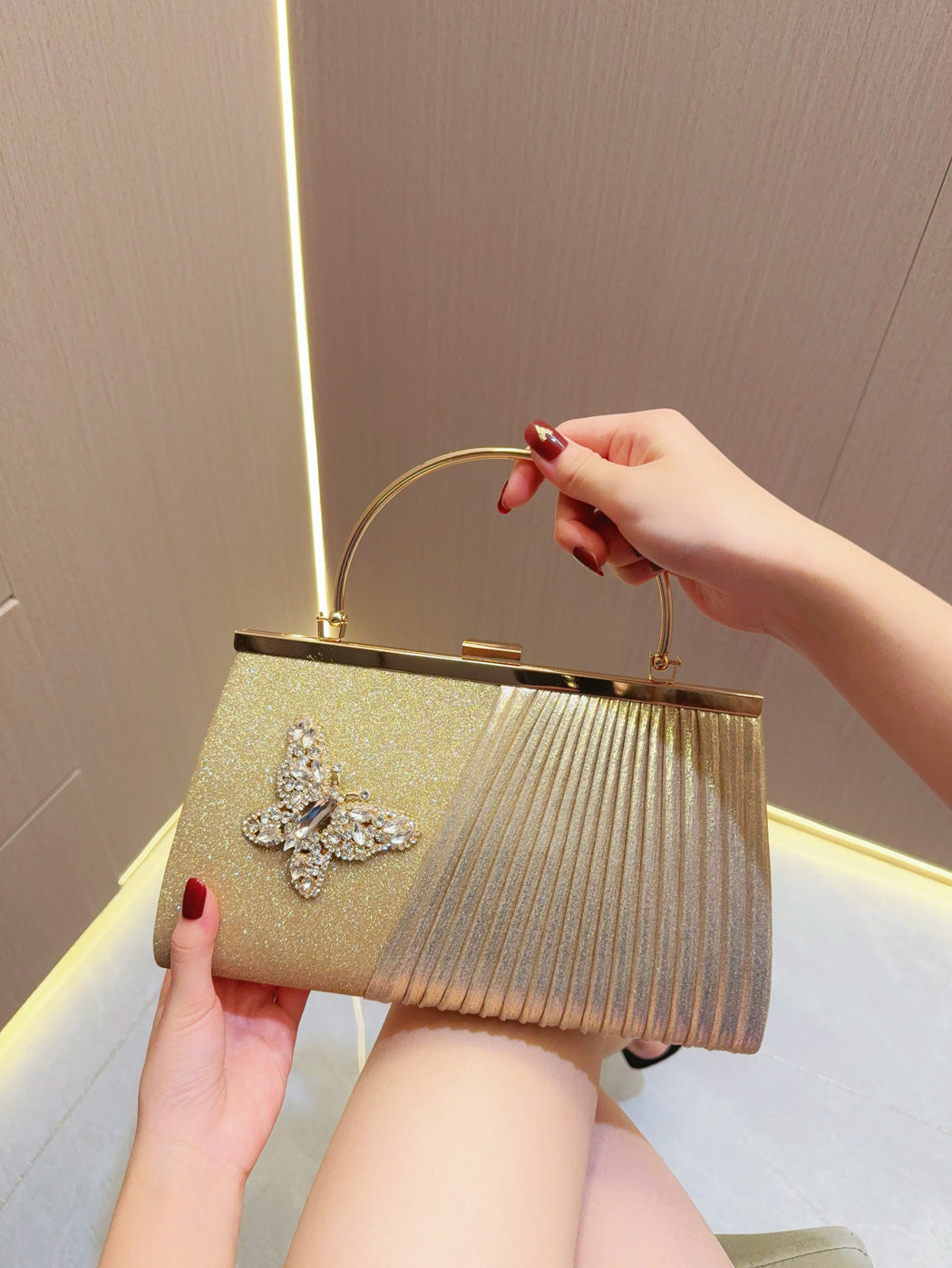 Handbag Wedding bag Clutch bag Dress bag pleated skew dinner party Party diamond set banquet bag