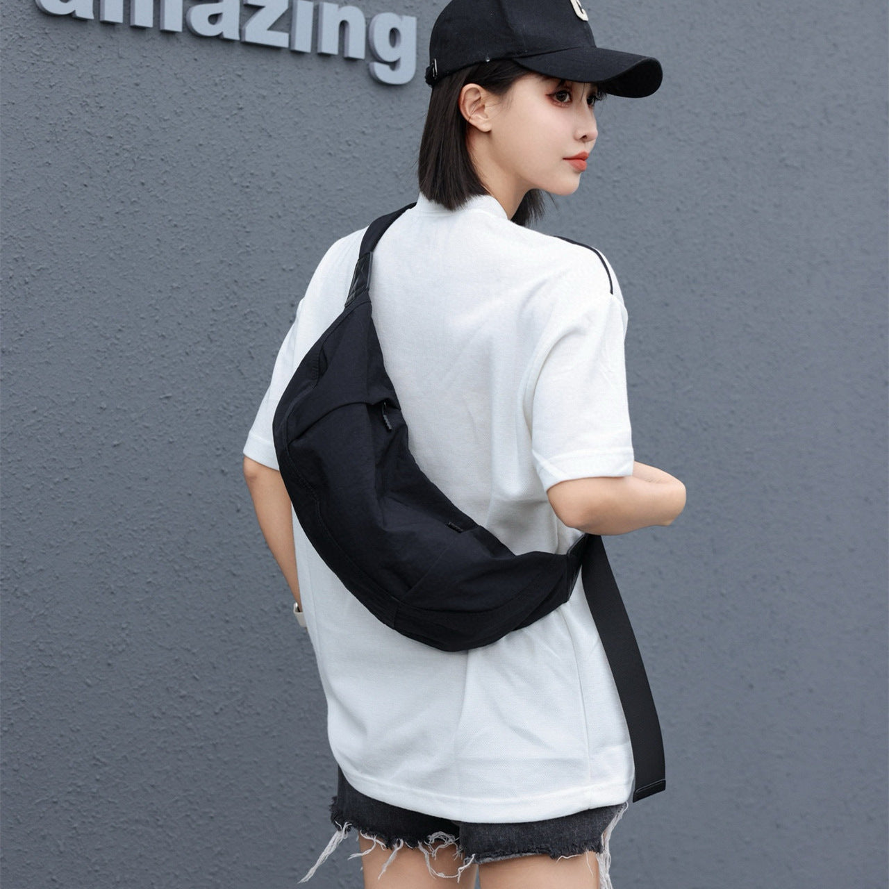 Casual Versatile Crossbody Canvas Bag, Wide Shoulder Strap Single Shoulder Messenger Bag, Dumpling Bag Simple Style Unisex, Moon Bag, Light Space Cloth Bag