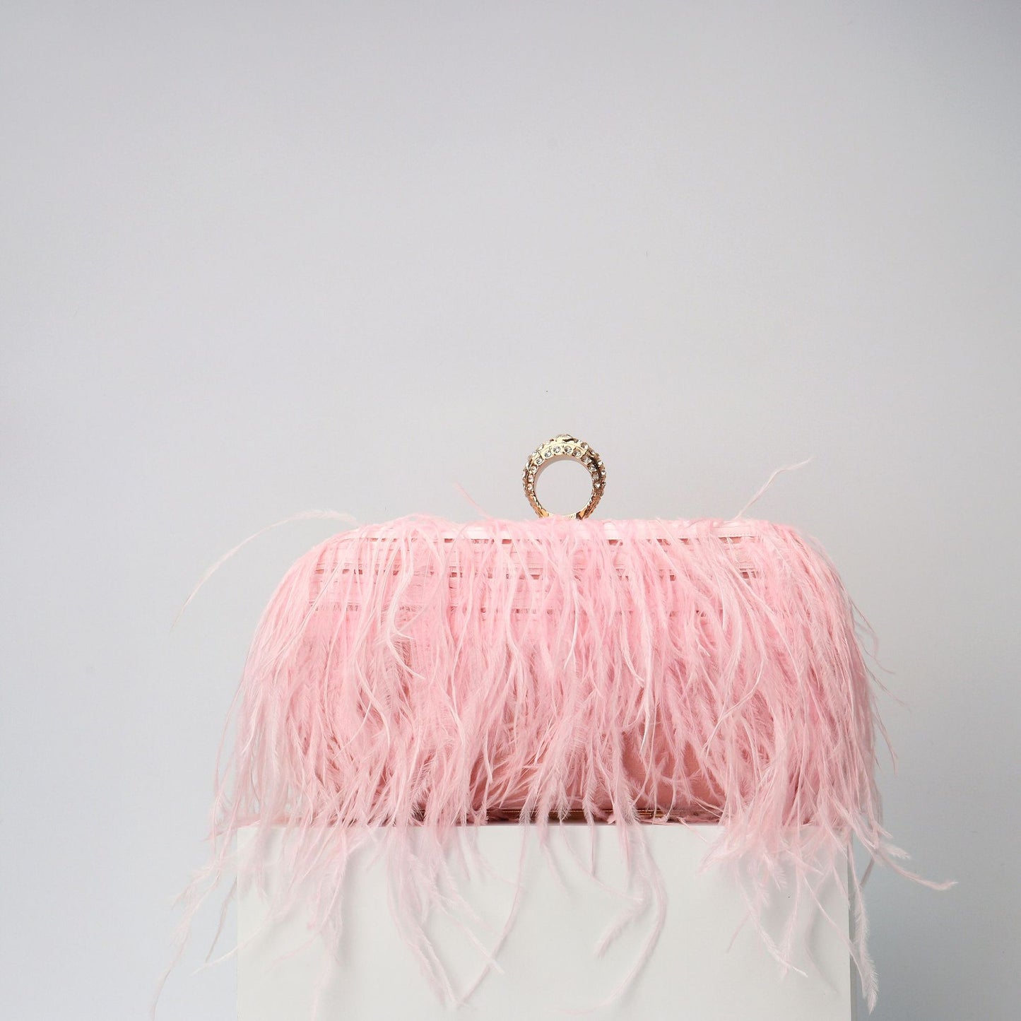 Elegant Ostrich Hair Ring Box – Small Square Bag with Chain Crossbody Shoulder Velvet Clutch Purse, Perfect for Dinner, Casual Outings, Party Events, and Prom Nights