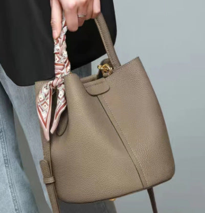 Chic Small Bucket Bag for Women – Handheld & Crossbody Design with Large Capacity for Daily Commute